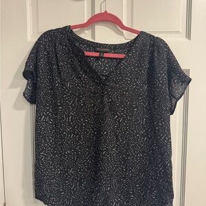 Banana Republic Black and White Blouse